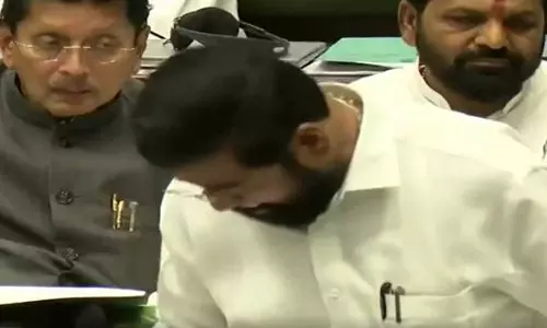 എന്റെ കൺമുന്നിൽ വെച്ചാണ് രണ്ടുമക്കളെ നഷ്ടപ്പെട്ടത് ; കന്നിപ്രസംഗത്തിൽ വിങ്ങിപ്പൊട്ടി ഏക്‌നാഥ് ഷിൻഡെ