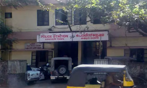 സ്‌കൂളിലേക്ക് പോയ അഞ്ചാംക്ലാസുകാരിയെ കാണാതായി; തിരച്ചിലിനൊടുവിൽ കണ്ടെത്തിയത് 16 കാരനൊപ്പം സിനിമാ തിയേറ്ററിൽ