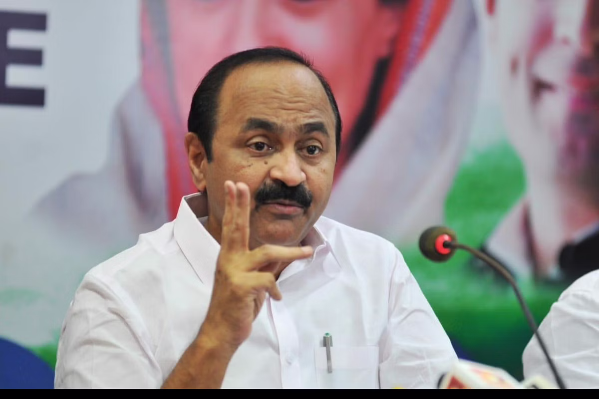 സജി ചെറിയാന്റേത് ആർ.എസ്.എസ് അഭിപ്രായം, ഗോള്വാള്ക്കറുടെ ആശയം- വി.ഡി സതീശന് സജി ചെറിയാന്റേത് ആർ.എസ്.എസ് അഭിപ്രായം, ഗോള്വാള്ക്കറുടെ ആശയം- വി.ഡി സതീശന്