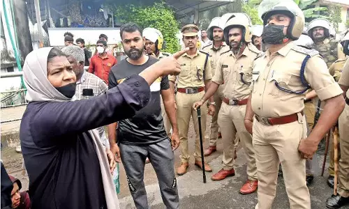 ആവിക്കൽ നിവാസികൾ അഭിമുഖീകരിക്കുന്നത് കടുത്ത മനുഷ്യാവകാശ ലംഘനമെന്ന് വിമൻ ജസ്റ്റിസ് മൂവ്മെന്‍റ്