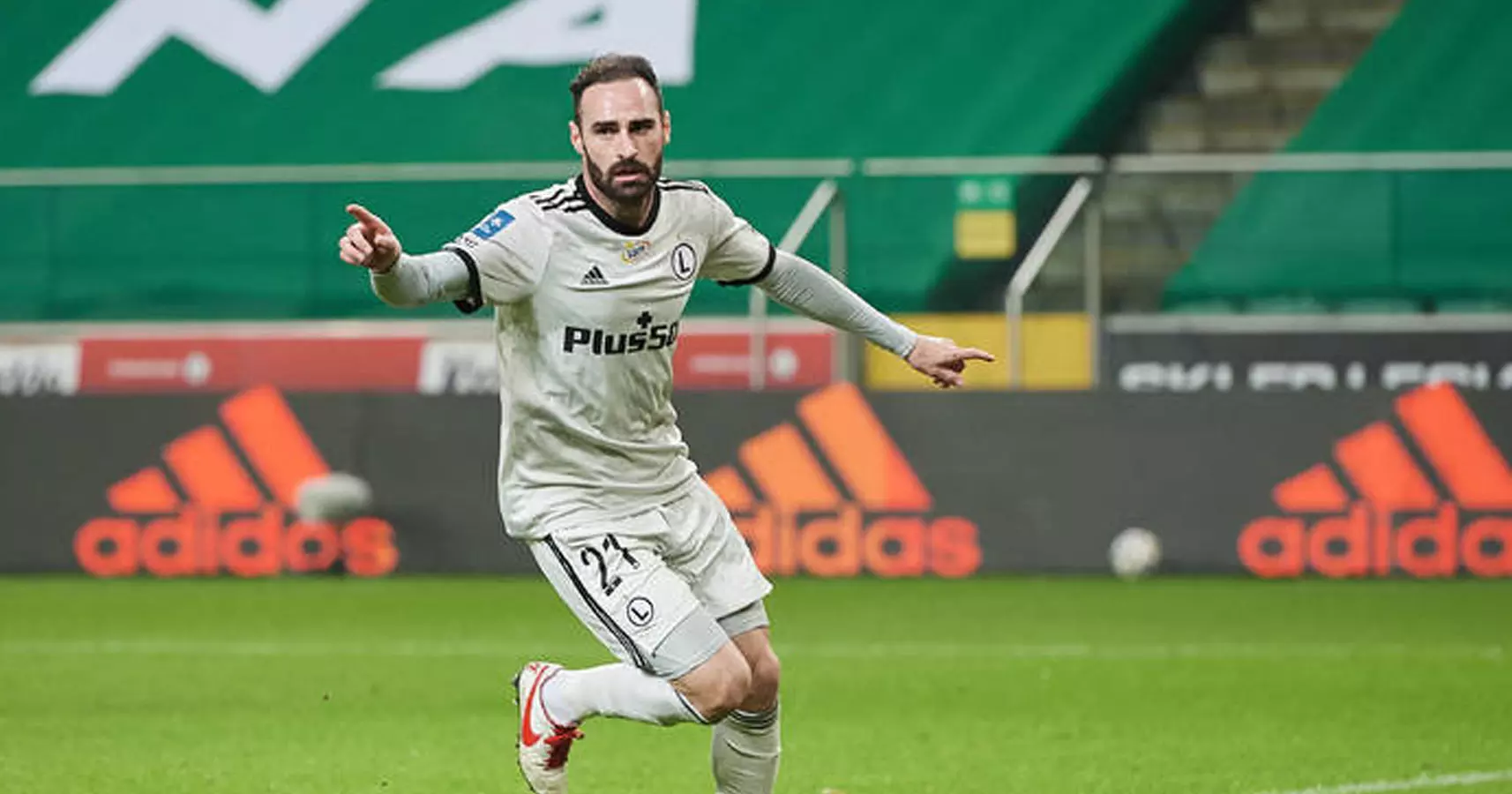 ബ്ലാസ്റ്റേഴ്സിലേക്ക് പോർച്ചുഗീസ് സൂപ്പർ താരമെത്തില്ല ബ്ലാസ്റ്റേഴ്സിലേക്ക് പോർച്ചുഗീസ് സൂപ്പർ താരമെത്തില്ല