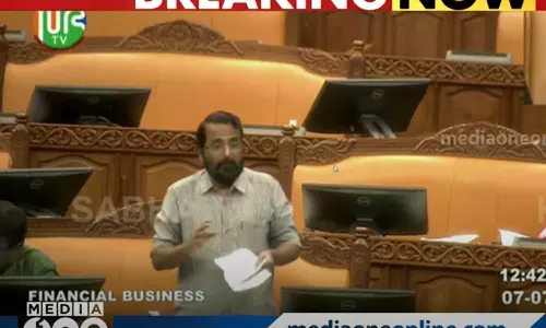 ജയ് ഭീം, പാലാരിവട്ടത്തെ ബീം ആണോയെന്ന് മുരളി പെരുനെല്ലി; അംബേദ്കറെ അപമാനിച്ചെന്ന് പ്രതിപക്ഷം