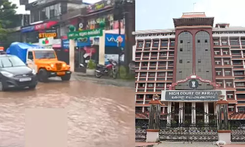 പശവെച്ച് ഒട്ടിച്ചാണോ റോഡ് നിർമ്മിച്ചത്; കൊച്ചി കോർപറേഷന് ഹൈക്കോടതിയുടെ രൂക്ഷ വിമർശനം