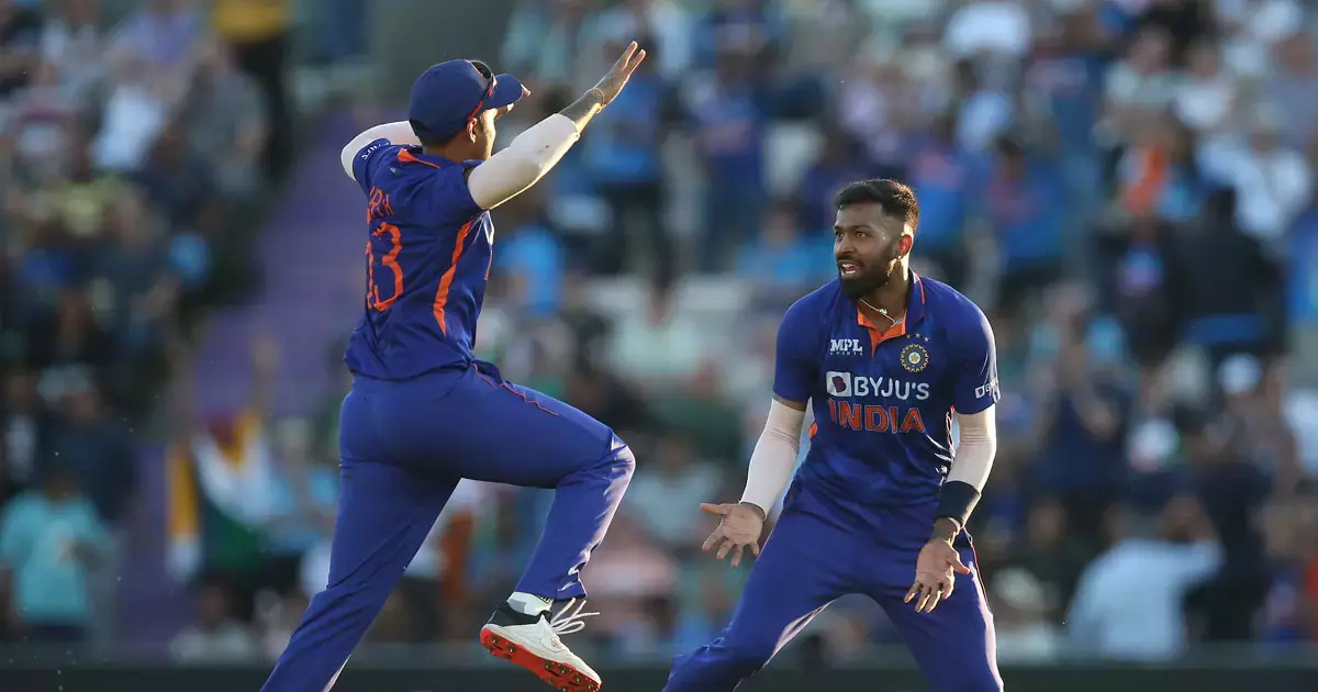 ഇന്ത്യ 12 താരങ്ങളുമായാണ് കളിച്ചത്; ഹർദിക് പാണ്ഡ്യയുടെ പ്രകടനത്തിൽ മുൻ പാക് കോച്ച്