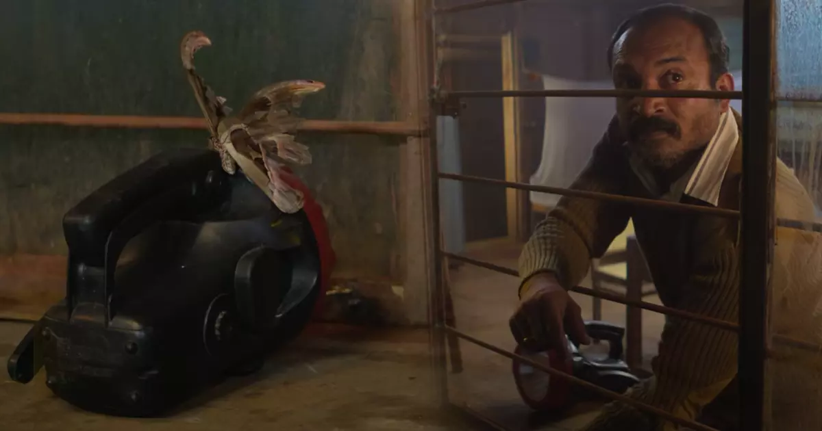 ഇരുട്ടും മിന്നലും, ദുരൂഹത നിറച്ച് മുറിയില്‍ സൗബിന്‍; ഇലവീഴാപൂഞ്ചിറ പുതിയ ടീസര്‍