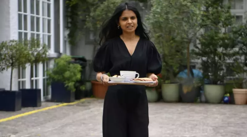 ഋഷിയെ കാണാനെത്തിയ മാധ്യമപ്രവർത്തകർക്കു മുന്നിൽ ചായയുമായി അക്ഷതയുടെ സർപ്രൈസ്; ഏറ്റെടുത്ത് സോഷ്യൽ മീഡിയ