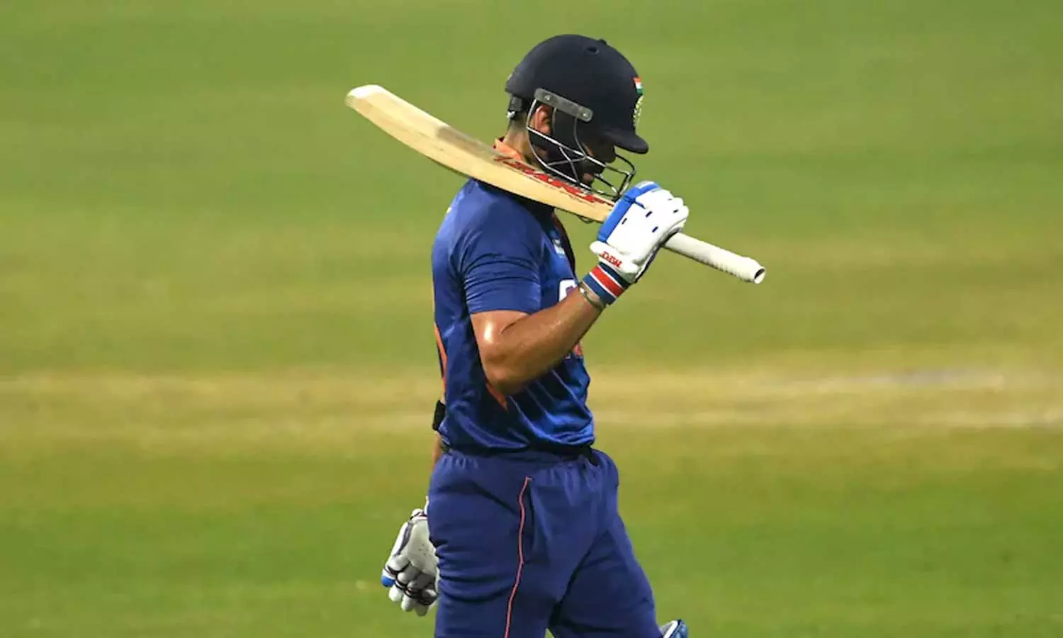 ഇന്നും പരാജയം; കോഹ്‌ലിയുടെ ബാറ്റിൽ നിന്ന് സെഞ്ച്വറി വന്നിട്ട് 960 ദിനങ്ങൾ