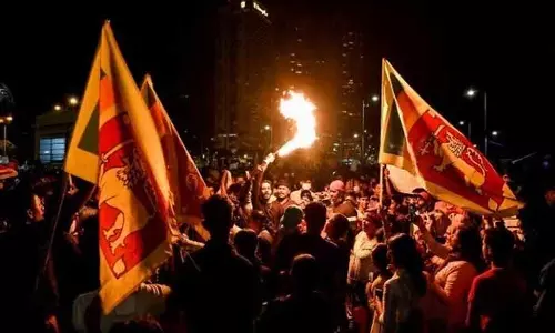 ആഭ്യന്തര കലാപം കെട്ടടങ്ങാതെ ശ്രീലങ്ക; സമാധാനം പുനഃസ്ഥാപിക്കാനുള്ള തീവ്രശ്രമത്തിൽ സര്‍ക്കാര്‍