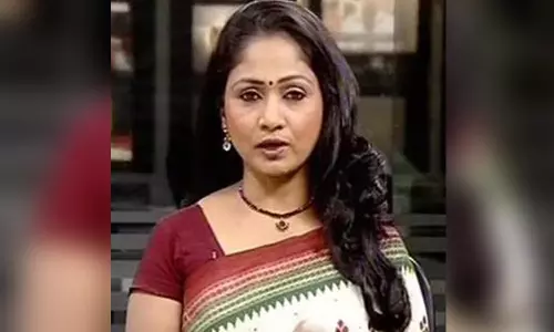 വര്ഗീയ വിദ്വേഷം വളര്ത്തുന്ന ട്വീറ്റ്: മുന് വാര്ത്താ അവതാരകയും ബി.ജെ.പി നേതാവുമായ സൗധമണി അറസ്റ്റില് വര്ഗീയ വിദ്വേഷം വളര്ത്തുന്ന ട്വീറ്റ്: മുന് വാര്ത്താ അവതാരകയും ബി.ജെ.പി നേതാവുമായ സൗധമണി അറസ്റ്റില്