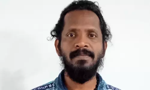 പതിമൂന്നുകാരിയെ പീഡിപ്പിച്ച കേസിൽ മിമിക്രി കലാകാരൻ അറസ്റ്റിൽ പതിമൂന്നുകാരിയെ പീഡിപ്പിച്ച കേസിൽ മിമിക്രി കലാകാരൻ അറസ്റ്റിൽ