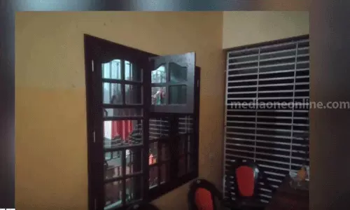 പയ്യന്നൂരിൽ ആർ.എസ്.എസ് ഓഫീസിന് നേരെ ബോംബേറ്