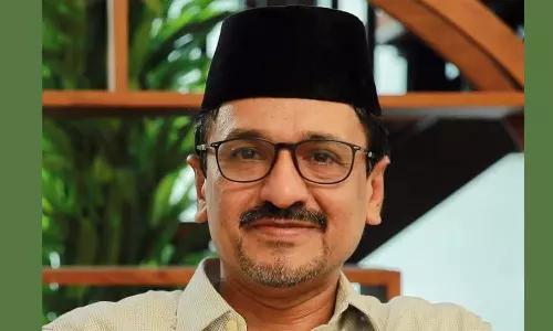 സാദിഖലി ശിഹാബ് തങ്ങൾക്ക് യു.എ.ഇയുടെ ഗോൾഡൻ വിസ