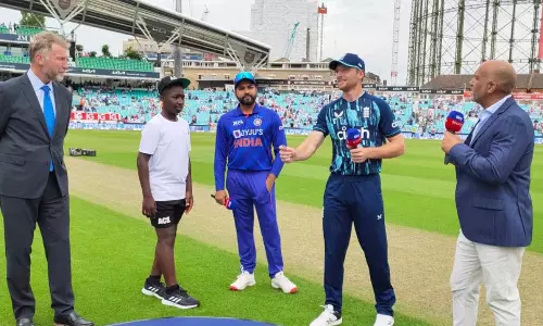 കോഹ്ലിയില്ല; ഓവലിൽ ഇന്ത്യയ്ക്ക് ബൗളിങ്