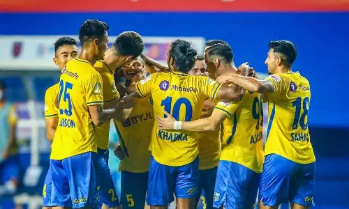 ദുബൈയിലെ അൽ-നസർ ക്ലബ്ബുമായി മത്സരിക്കാൻ കേരള ബ്ലാസ്റ്റേഴ്സ് ദുബൈയിലെ അൽ-നസർ ക്ലബ്ബുമായി മത്സരിക്കാൻ കേരള ബ്ലാസ്റ്റേഴ്സ്