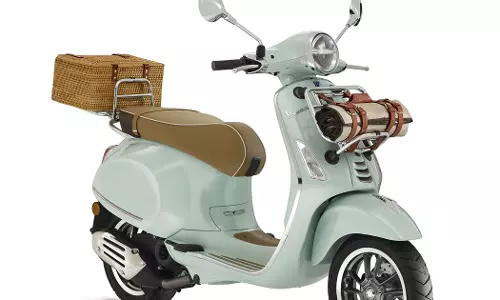 വെസ്പ പ്രൈമവേര പിക്നിക് എഡിഷൻ സ്‌കൂട്ടർ പുറത്തിറക്കി