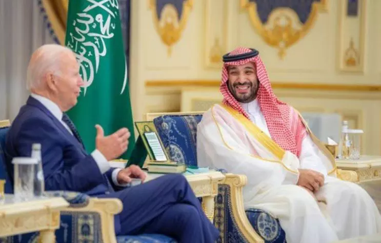 സൗദിയും യുഎസും വിവിധ വിഷയങ്ങളിൽ ധാരണയിലെത്തി; ജമാൽ ഖഷോഗി വിഷയം ചോദിച്ച് ജിദ്ദയിൽ മാധ്യമ പ്രവർത്തകർ സൗദിയും യുഎസും വിവിധ വിഷയങ്ങളിൽ ധാരണയിലെത്തി; ജമാൽ ഖഷോഗി വിഷയം ചോദിച്ച് ജിദ്ദയിൽ മാധ്യമ പ്രവർത്തകർ