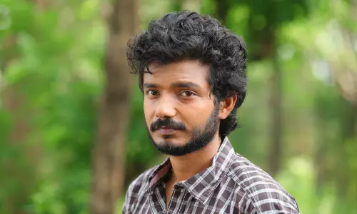 ഷൂട്ടിംഗിന് സമയത്തെത്തുന്നില്ല; ശ്രീനാഥ് ഭാസിക്കെതിരെ അച്ചടക്ക നടപടിക്ക് സാധ്യത ഷൂട്ടിംഗിന് സമയത്തെത്തുന്നില്ല; ശ്രീനാഥ് ഭാസിക്കെതിരെ അച്ചടക്ക നടപടിക്ക് സാധ്യത