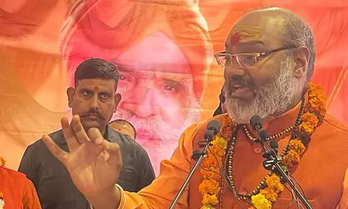 മഹാത്മാ ഗാന്ധിക്കെതിരേ അപകീർത്തി പരാമർശം: വിവാദ പുരോഹിതന് യതി നരസിംഹാനന്ദിനെതിരെ കേസെടുത്തു മഹാത്മാ ഗാന്ധിക്കെതിരേ അപകീർത്തി പരാമർശം: വിവാദ പുരോഹിതന് യതി നരസിംഹാനന്ദിനെതിരെ കേസെടുത്തു