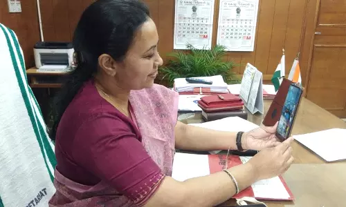 മഴ കൂടിയതാണ് പ്രശ്നം, ആശുപത്രിയുടെ കുഴപ്പമല്ല - ട്രൈബൽ ആശുപത്രി വിവാദത്തിൽ മന്ത്രി വീണാ ജോർജ് മഴ കൂടിയതാണ് പ്രശ്നം, ആശുപത്രിയുടെ കുഴപ്പമല്ല - ട്രൈബൽ ആശുപത്രി വിവാദത്തിൽ മന്ത്രി വീണാ ജോർജ്