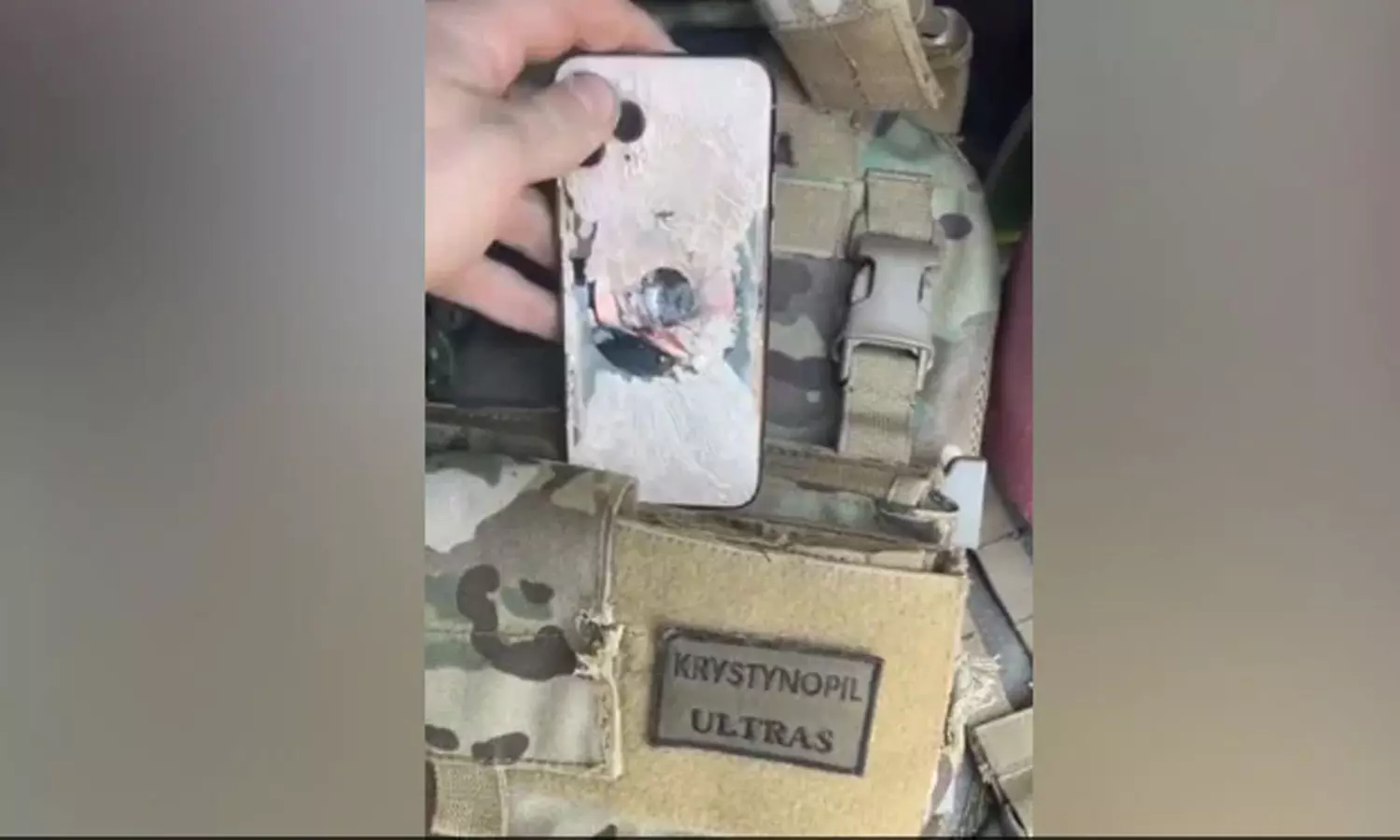 ജീവൻ രക്ഷിച്ചത് ഐ-ഫോൺ; യുക്രൈൻ സൈനികന്റെ വീഡിയോ വൈറൽ