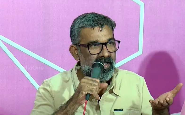 കുഞ്ഞില കാണിച്ചത് വികൃതി ചെറുകിടനാടകം കൊണ്ട് ചലച്ചിത്രമേളയുടെ മികവ് തകരില്ലെന്ന് രഞ്ജിത്ത്