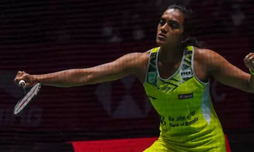 സിംഗപ്പൂർ ഓപ്പൺ ബാഡ്മിന്‍റൺ കിരീടം പി.വി സിന്ധുവിന്