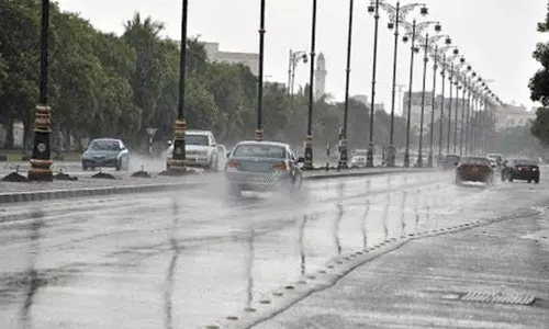 ഒമാന്റെ വിവിധ ഗവർണറേറ്റുകളിൽ വരും ദിവസങ്ങളിലും കനത്ത മഴ ഉണ്ടാകുമെന്ന് മുന്നറിയിപ്പ്