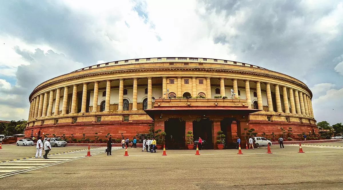 പദങ്ങളുടെ വിലക്ക്; പാര്‍ലമെന്‍റിന്‍റെ ഇരുസഭകളിലും അടിയന്തര പ്രമേയത്തിന് നോട്ടിസ്
