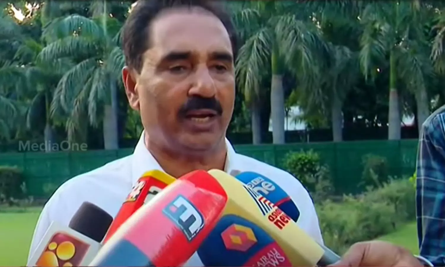 കോളേജിൽ അടിവസ്ത്രം അഴിപ്പിച്ചത് ക്രമിനൽ കുറ്റം; വിഷയം പാർലമെന്റിൽ ഉന്നയിക്കുമെന്ന് എൻ.കെ പ്രേമചന്ദ്രൻ കോളേജിൽ അടിവസ്ത്രം അഴിപ്പിച്ചത് ക്രമിനൽ കുറ്റം; വിഷയം പാർലമെന്റിൽ ഉന്നയിക്കുമെന്ന് എൻ.കെ പ്രേമചന്ദ്രൻ