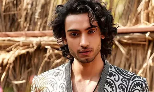 ഒരു കോടിയുടെ മയക്കുമരുന്നുമായി മോഡല്‍ പിടിയില്‍