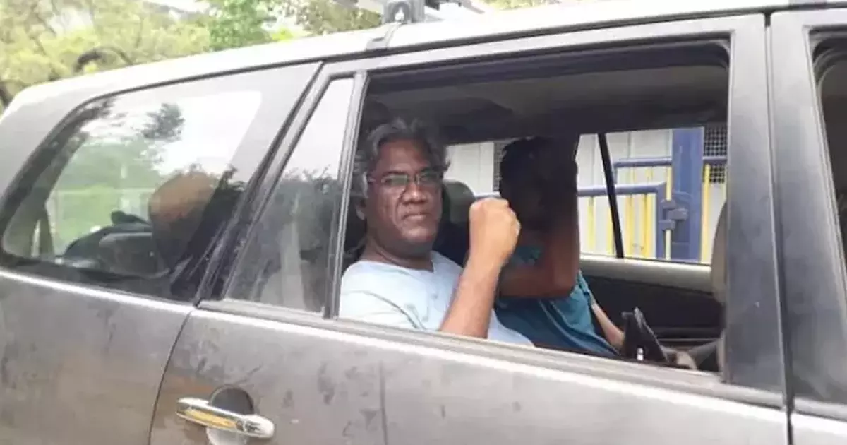 അമിത് ഷായും പൂജ സിംഗലും ഒന്നിച്ചുള്ള ചിത്രം പോസ്റ്റ് ചെയ്ത സംവിധായകന് കസ്റ്റഡിയില് അമിത് ഷായും പൂജ സിംഗലും ഒന്നിച്ചുള്ള ചിത്രം പോസ്റ്റ് ചെയ്ത സംവിധായകന് കസ്റ്റഡിയില്