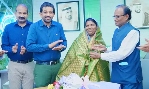 നർഗീസ് ബീഗത്തിന് ദുബൈ എമിറേറ്റ്‌സ്   മലയാളി കൾച്ചറൽ ഫോറത്തിന്റെ സ്‌നേഹാദരം