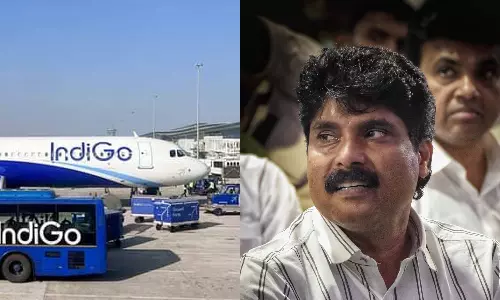 ആദ്യം ബസ് പിടിച്ചു, പിന്നാലെ എയറിൽ നിന്ന് വിമാനവും പിടിക്കും- സിപിഎമ്മിന്റെ കളികൾ കമ്പനി കാണാനിരിക്കുന്നതേയൂള്ളൂ- പരിഹാസവുമായി ടി.സിദ്ദിഖ്‌