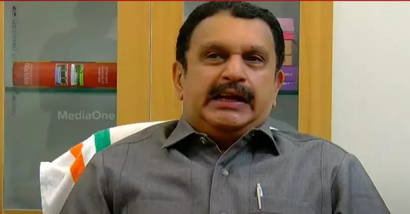 പാഷാണത്തിൽ കൃമികൾ എല്ലായിടത്തുമുണ്ടാകും; വാട്സ്ആപ്പ് ഗ്രൂപ്പ് ചോർച്ചയിൽ നടപടിയുണ്ടാകുമെന്ന് കെ. മുരളീധരൻ പാഷാണത്തിൽ കൃമികൾ എല്ലായിടത്തുമുണ്ടാകും; വാട്സ്ആപ്പ് ഗ്രൂപ്പ് ചോർച്ചയിൽ നടപടിയുണ്ടാകുമെന്ന് കെ. മുരളീധരൻ