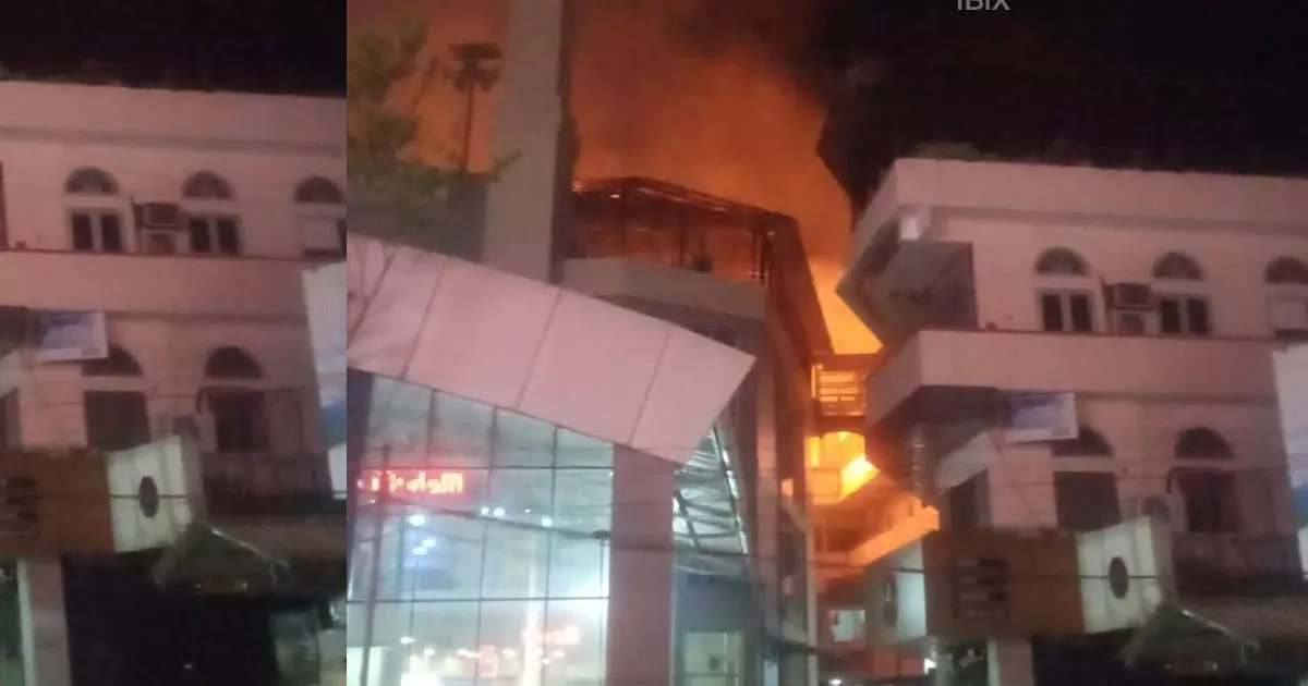 കോഴിക്കോട് മർക്കസ് കോപ്ലക്സിൽ തീപിടിത്തം കോഴിക്കോട് മർക്കസ് കോപ്ലക്സിൽ തീപിടിത്തം