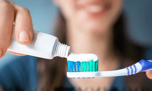 ഇനി ബ്രഷും പേസ്റ്റും വേണ്ട... പല്ല് വൃത്തിയാക്കാൻ മൈക്രോബോട്ടുകൾ