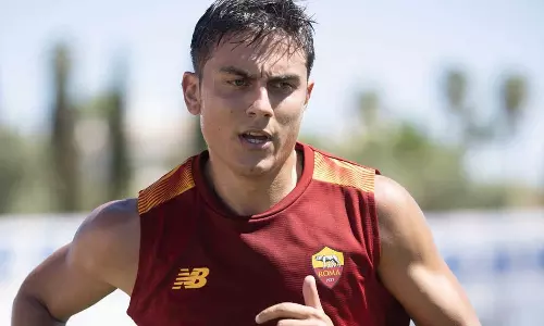 ഡിബാല ഇനി റോമയ്ക്ക് സ്വന്തം; മൂന്ന് വർഷത്തെ കരാറിൽ ഒപ്പുവെച്ചു