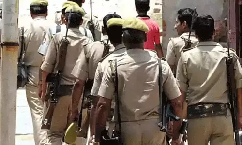 ഡ്യൂട്ടി സമയത്ത് മുങ്ങി; യു.പിയിൽ 26 പൊലീസുകാരെ കൈയൊടെ പൊക്കി, അച്ചടക്ക നടപടി