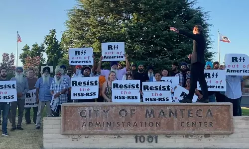 ആർ.എസ്.എസ്സിനെ അമേരിക്കയിൽനിന്ന് പുറത്താക്കണം; കാലിഫോർണിയയിൽ വൻ പ്രതിഷേധം ആർ.എസ്.എസ്സിനെ അമേരിക്കയിൽനിന്ന് പുറത്താക്കണം; കാലിഫോർണിയയിൽ വൻ പ്രതിഷേധം