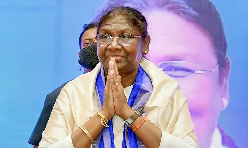 കേരളത്തിൽനിന്ന് ഒരു വോട്ട് ദ്രൗപദി മുർമുവിന്; ആ ഒരാൾ ആര്? കേരളത്തിൽനിന്ന് ഒരു വോട്ട് ദ്രൗപദി മുർമുവിന്; ആ ഒരാൾ ആര്?