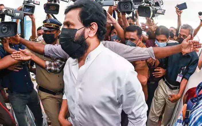 നടിയെ ആക്രമിച്ച കേസ്; തെളിവ് നശിപ്പിച്ചതിനെതിരെ അന്വേഷണം തുടരും നടിയെ ആക്രമിച്ച കേസ്; തെളിവ് നശിപ്പിച്ചതിനെതിരെ അന്വേഷണം തുടരും