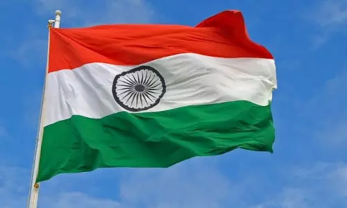 സ്വാതന്ത്ര്യദിനത്തിൽ സംസ്ഥാനത്തെ മുഴുവൻ വീടുകളിലും ദേശീയപതാക ഉയർത്തണം- നിര്‍ദേശവുമായി മുഖ്യമന്ത്രി