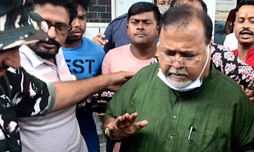 അറസ്റ്റിന് പിന്നാലെ പാർഥ ചാറ്റർജിക്ക് നെഞ്ചുവേദന; ആശുപത്രിയില്‍ പ്രവേശിപ്പിച്ചു