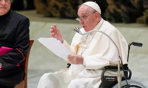 ലോകത്തെ ഞെട്ടിച്ച കൂട്ടക്കുഴിമാടങ്ങൾ; സാംസ്കാരിക വംശഹത്യയ്ക്ക് മാപ്പുപറയാൻ മാർപാപ്പ കാനഡയിൽ ലോകത്തെ ഞെട്ടിച്ച കൂട്ടക്കുഴിമാടങ്ങൾ; സാംസ്കാരിക വംശഹത്യയ്ക്ക് മാപ്പുപറയാൻ മാർപാപ്പ കാനഡയിൽ