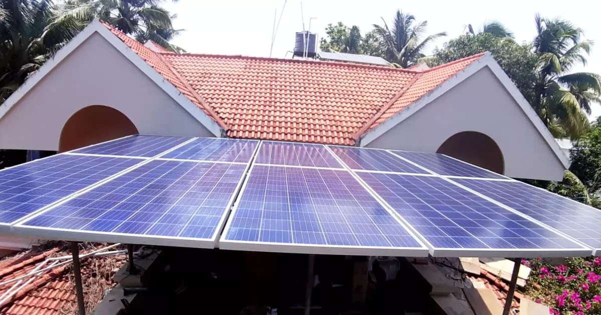 പുരപ്പുറ സോളാര് പദ്ധതി: ഇളവുകള് നിലനിര്ത്തി വൈദ്യുത റഗുലേറ്ററി കമ്മിഷന് പുരപ്പുറ സോളാര് പദ്ധതി: ഇളവുകള് നിലനിര്ത്തി വൈദ്യുത റഗുലേറ്ററി കമ്മിഷന്