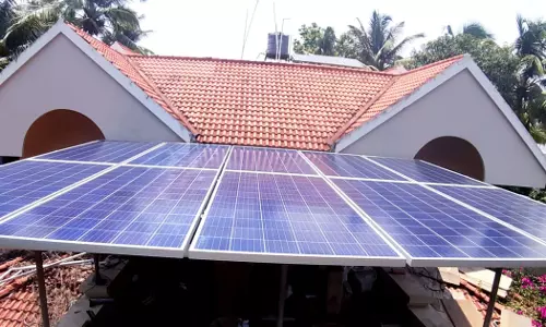 പുരപ്പുറ സോളാര് പദ്ധതി: ഇളവുകള് നിലനിര്ത്തി വൈദ്യുത റഗുലേറ്ററി കമ്മിഷന് പുരപ്പുറ സോളാര് പദ്ധതി: ഇളവുകള് നിലനിര്ത്തി വൈദ്യുത റഗുലേറ്ററി കമ്മിഷന്