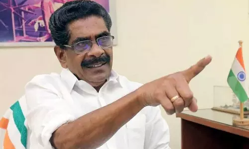 ചിന്തൻ ശിബിരത്തിൽ പങ്കെടുക്കാൻ കഴിയാത്തതിൽ ദുഃഖം, എല്ലാം സോണിയ ഗാന്ധിയെ ധരിപ്പിക്കും-മുല്ലപ്പള്ളി