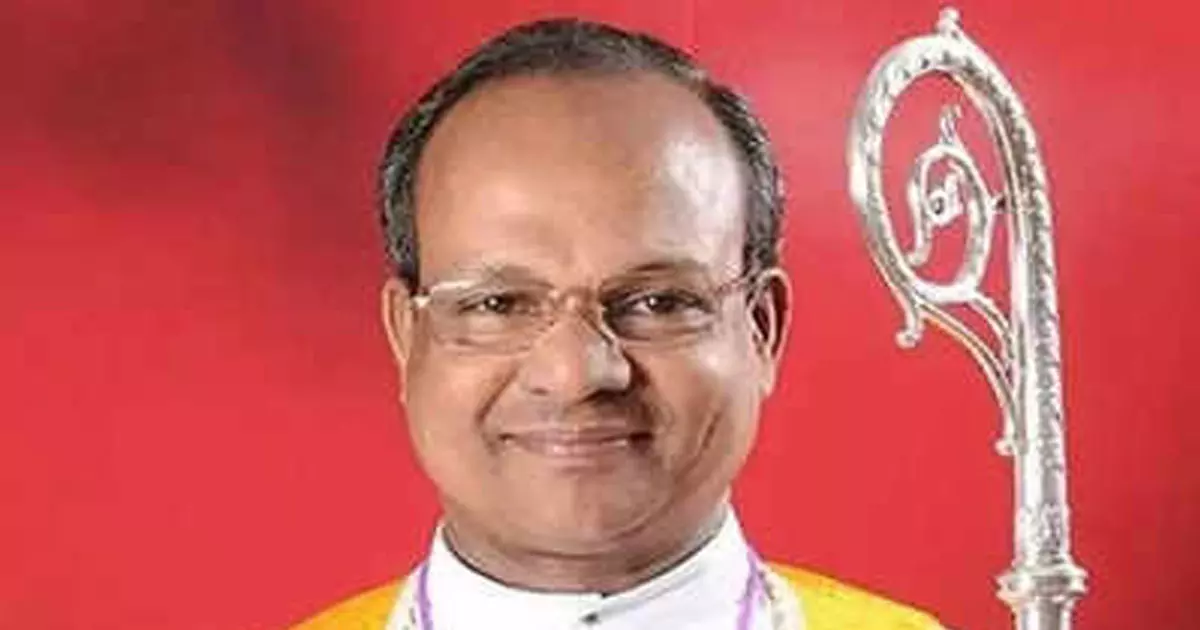 അഴിമതിക്കേസ്; ബിഷപ് ധർമരാജ് റസാലത്തിനെ ഇ.ഡി പത്ത് മണിക്കൂറോളം ചോദ്യം ചെയ്തു വിട്ടയച്ചു അഴിമതിക്കേസ്; ബിഷപ് ധർമരാജ് റസാലത്തിനെ ഇ.ഡി പത്ത് മണിക്കൂറോളം ചോദ്യം ചെയ്തു വിട്ടയച്ചു