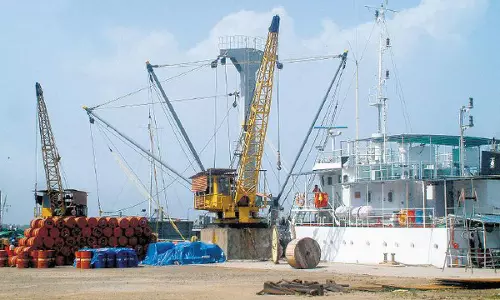ബേപ്പൂർ തുറമുഖത്തെ കണ്ടെയ്നർ കപ്പൽ സർവീസ് നിലച്ചിട്ട് മൂന്ന് മാസം