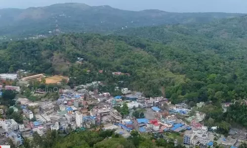 ബഫർ സോണിൽ നിന്നും ജനവാസ കേന്ദ്രങ്ങളെ ഒഴിവാക്കും; 2019 ലെ ഉത്തരവ് തിരുത്താൻ തീരുമാനം ബഫർ സോണിൽ നിന്നും ജനവാസ കേന്ദ്രങ്ങളെ ഒഴിവാക്കും; 2019 ലെ ഉത്തരവ് തിരുത്താൻ തീരുമാനം